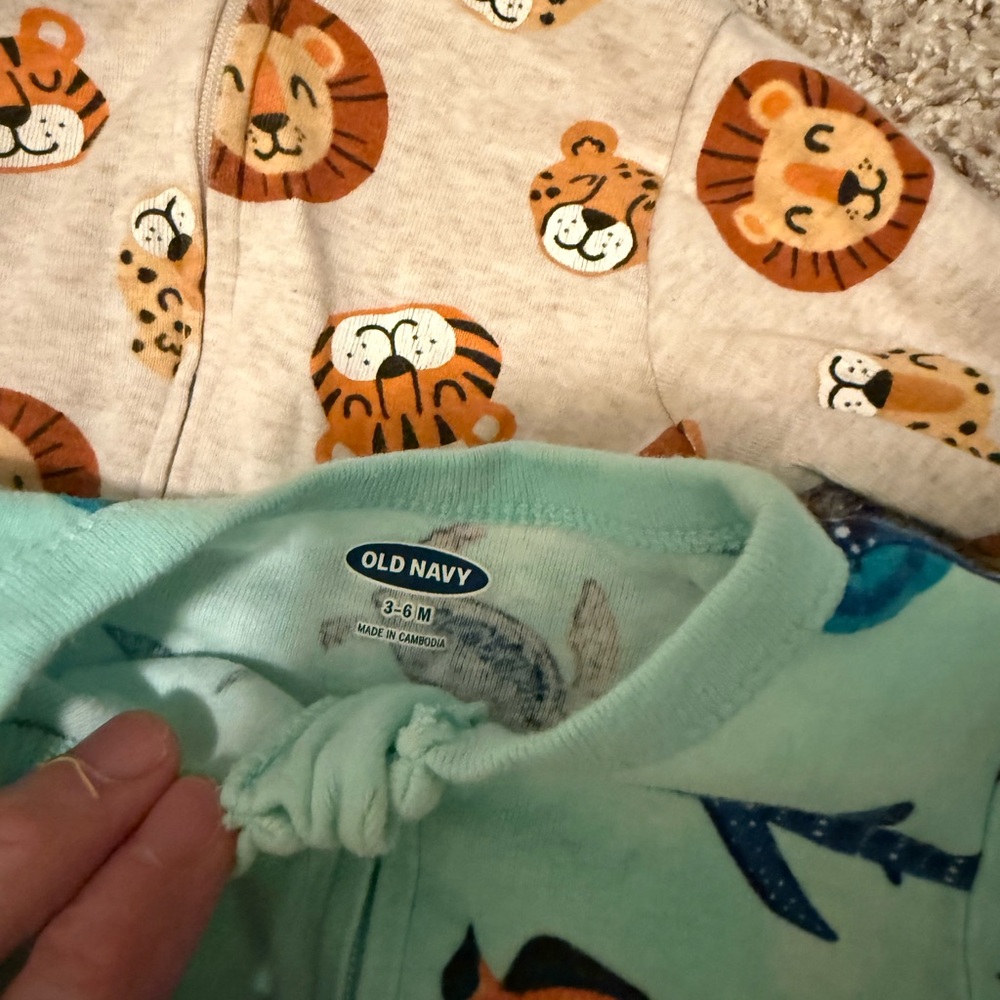 Old Navy Baby PJ Pajama Bundle 3-6M | 5 double Zip Footed Sleepers - Picture 5 of 7